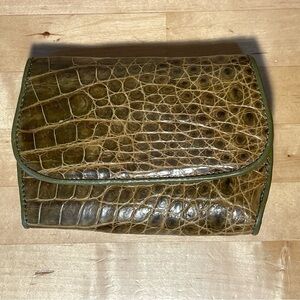 Croc embossed leather trifold vintage wallet